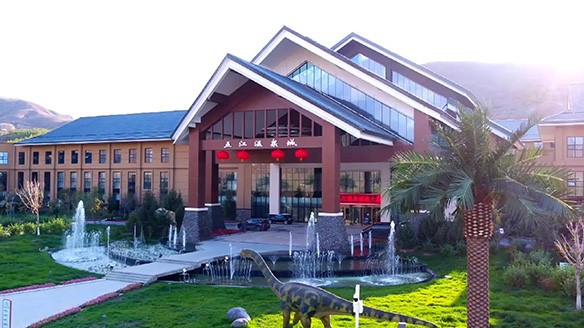 Đầu tư Thiên Sơn Năm Giang chân thành giúp đỡ hàng xóm láng giềng